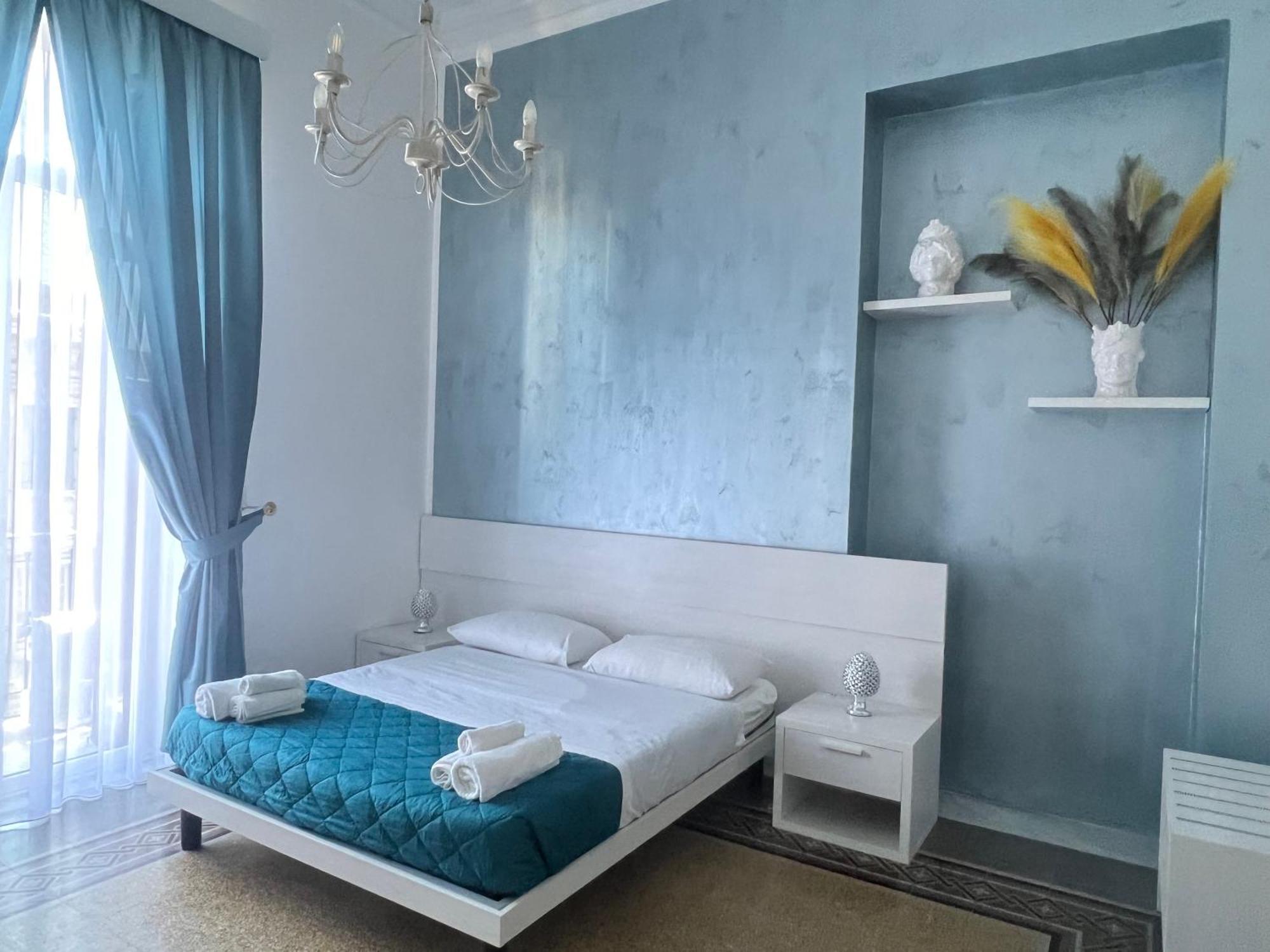 Il Siciliano Room'S & Suite Palermo Bagian luar foto