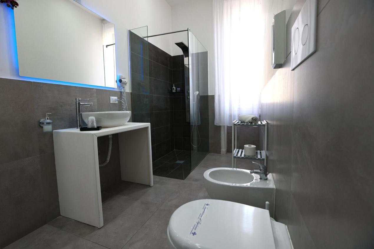 Il Siciliano Room'S & Suite Palermo Bagian luar foto